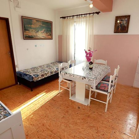 Apartments Irena Trogir Eksteriør billede