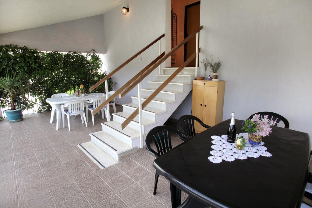 Apartments Irena Trogir Eksteriør billede