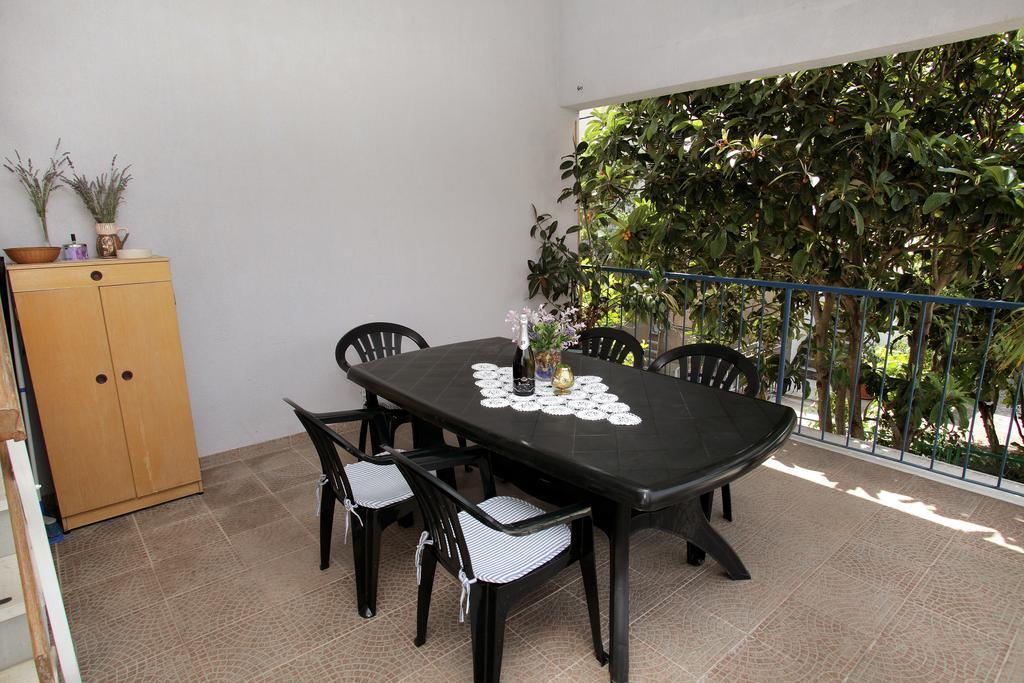 Apartments Irena Trogir Eksteriør billede